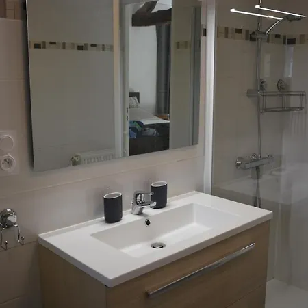 Domaine De Merugat D'hotes Valeilles